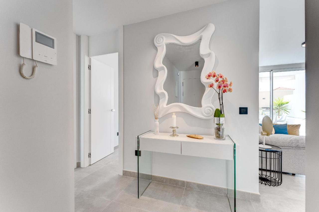 Modern New Apartment Las Terrazas De Costa Adeje. Heated Pool, Big Terrace And Private Parking Exterior photo