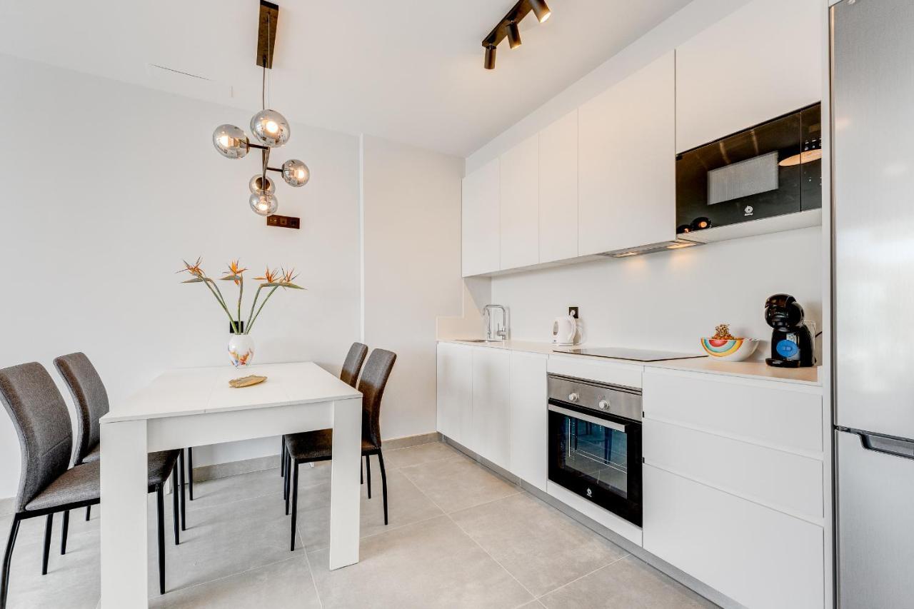 Modern New Apartment Las Terrazas De Costa Adeje. Heated Pool, Big Terrace And Private Parking Exterior photo