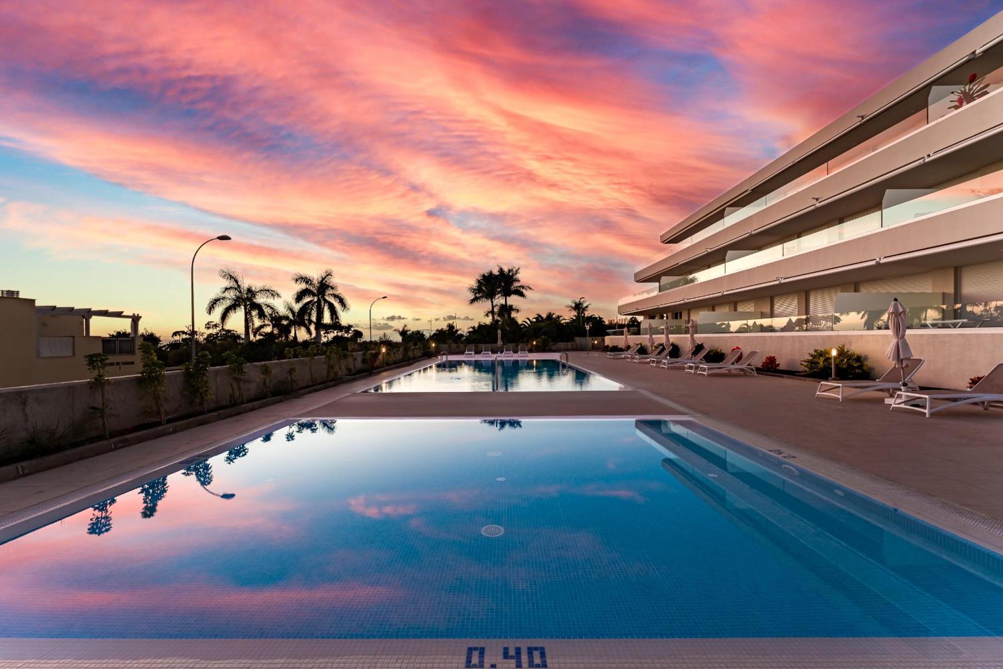 Modern New Apartment Las Terrazas De Costa Adeje. Heated Pool, Big Terrace And Private Parking Exterior photo