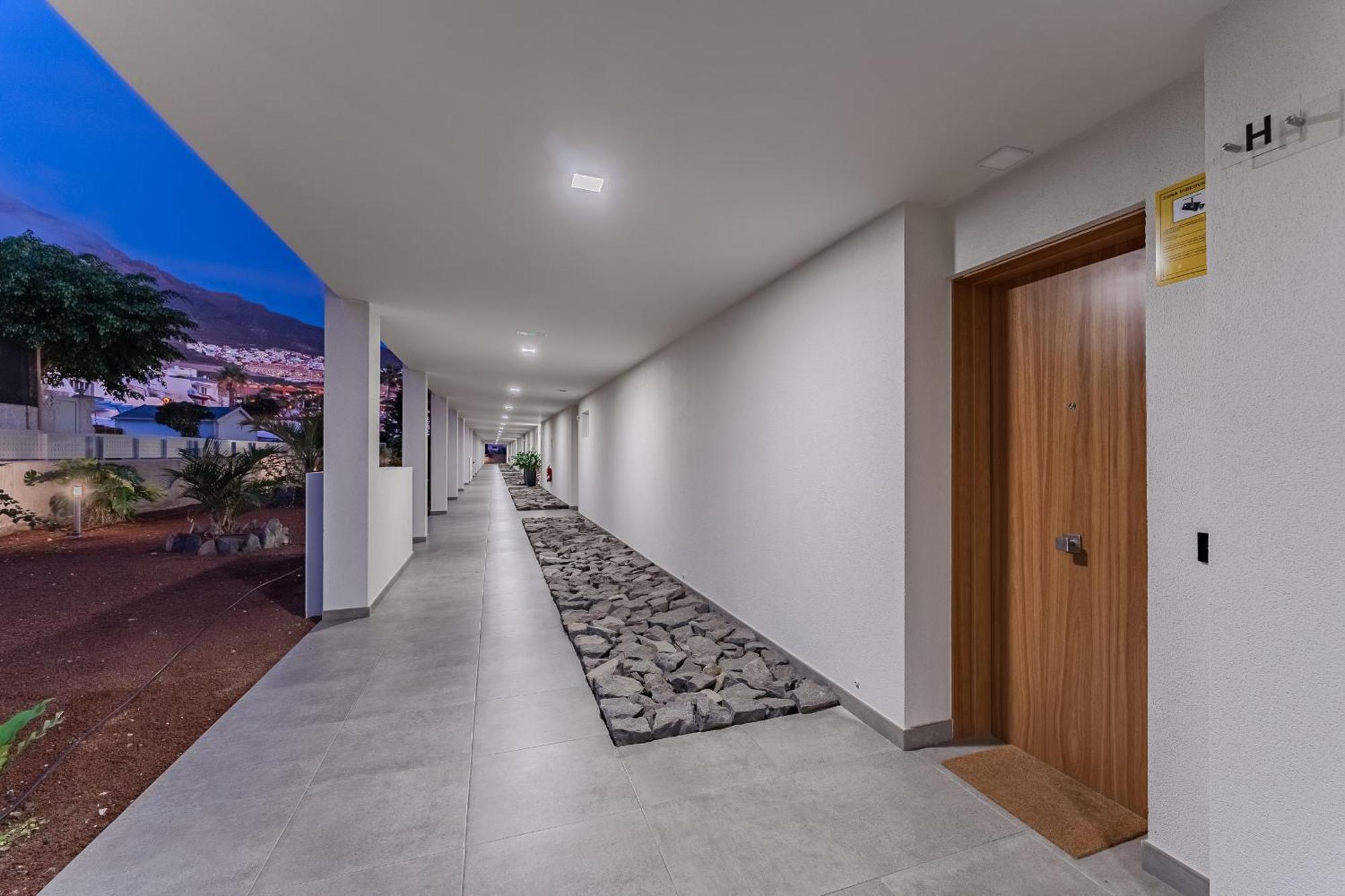 Modern New Apartment Las Terrazas De Costa Adeje. Heated Pool, Big Terrace And Private Parking Exterior photo