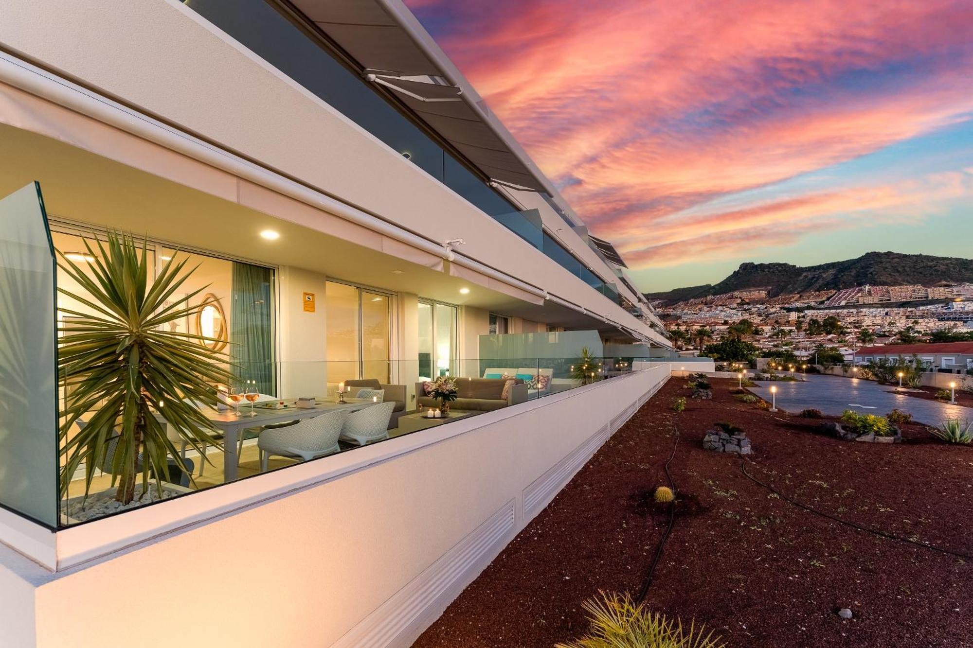 Modern New Apartment Las Terrazas De Costa Adeje. Heated Pool, Big Terrace And Private Parking Exterior photo