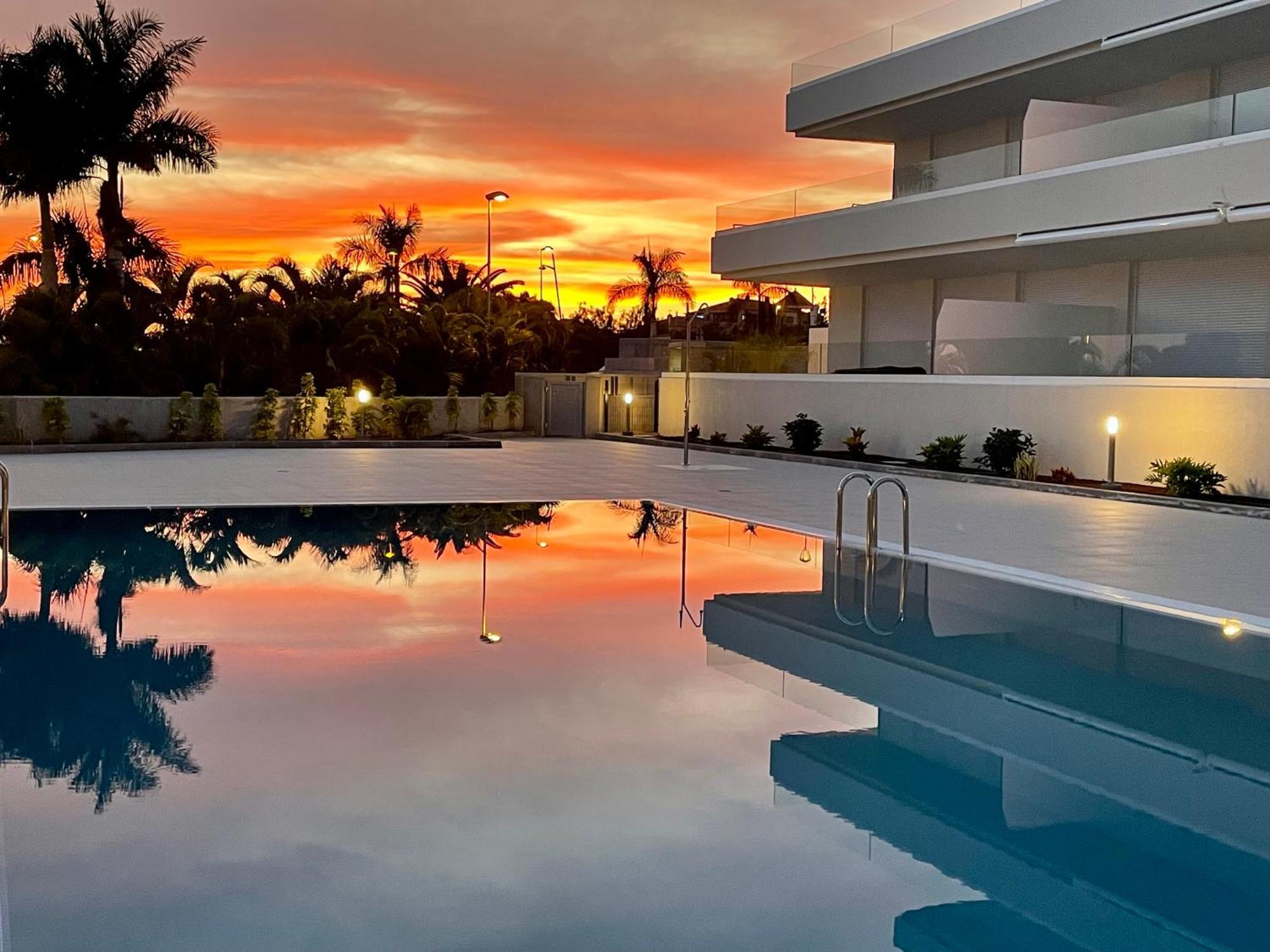 Modern New Apartment Las Terrazas De Costa Adeje. Heated Pool, Big Terrace And Private Parking Exterior photo